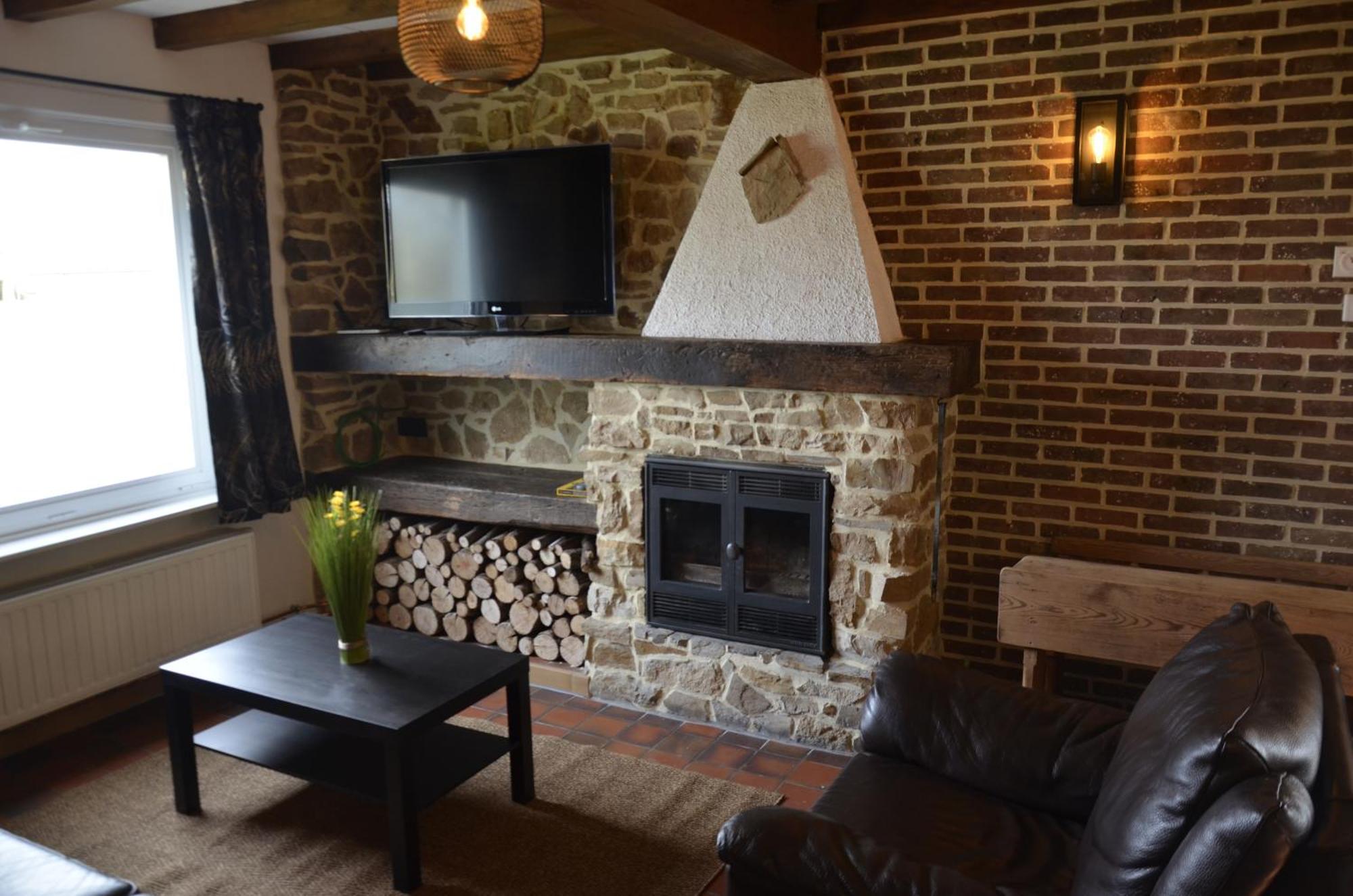 Le Refuge Du Grand Mitan Villa Isieres Екстериор снимка
